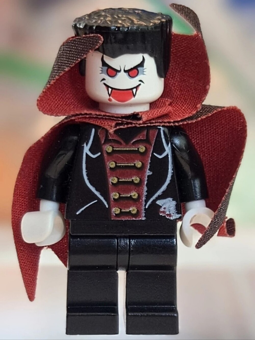 Lego vintage Vampire Dracula Minifigure minifig Figure w/ Cape Studios 1381